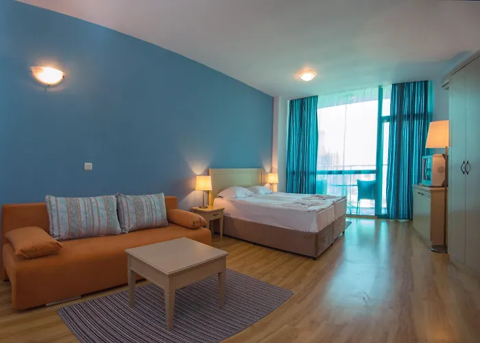 Отель Del Sol Приморско